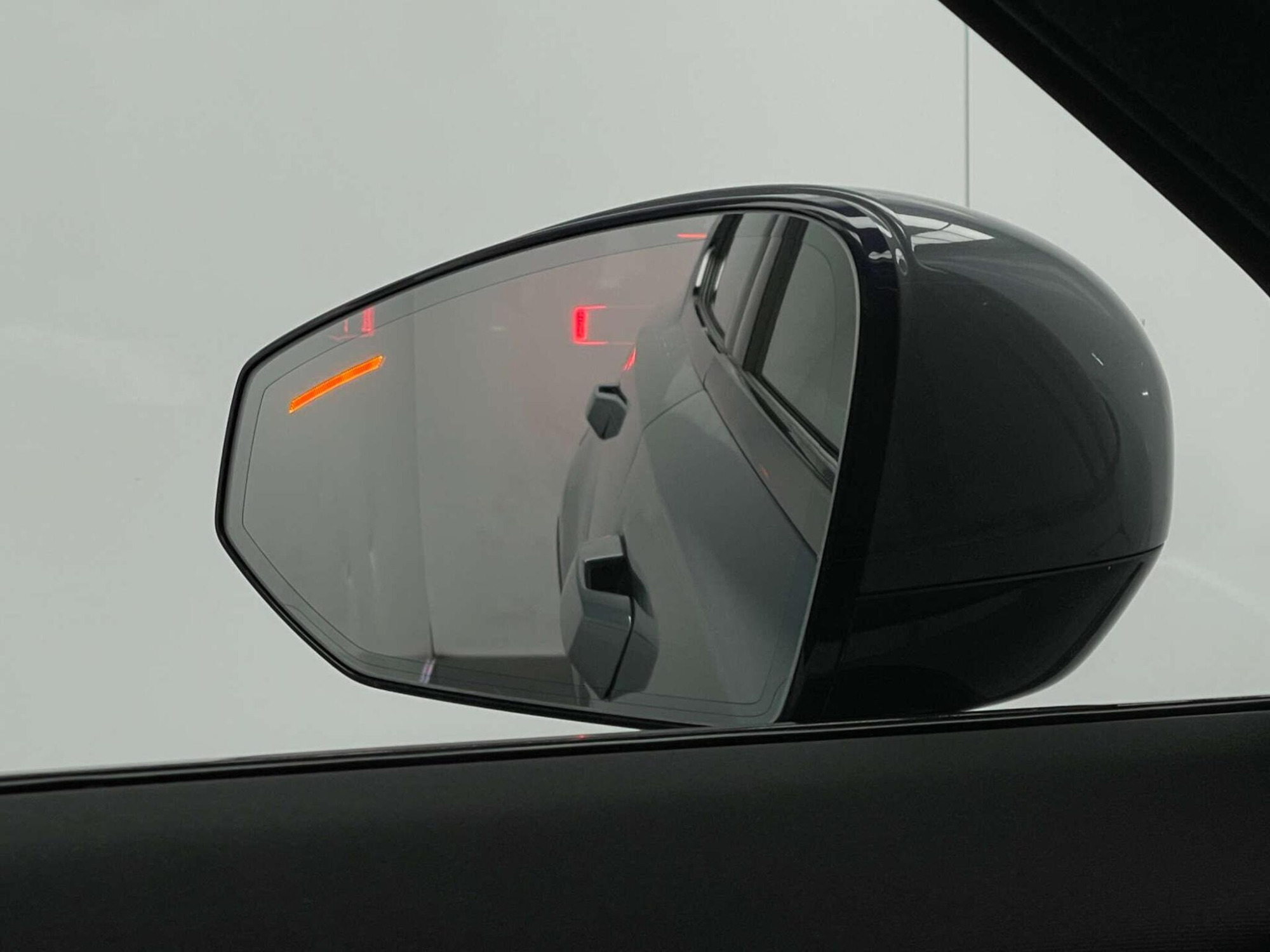 2022 Polestar 2 image 41
