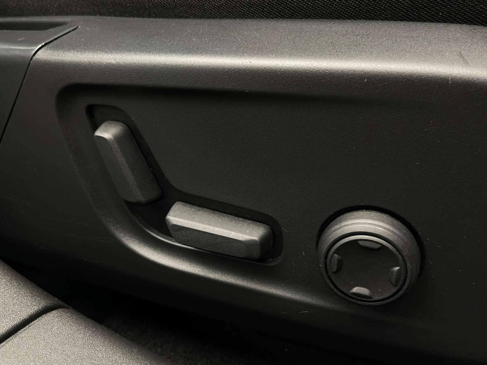 2022 Polestar 2 image 26