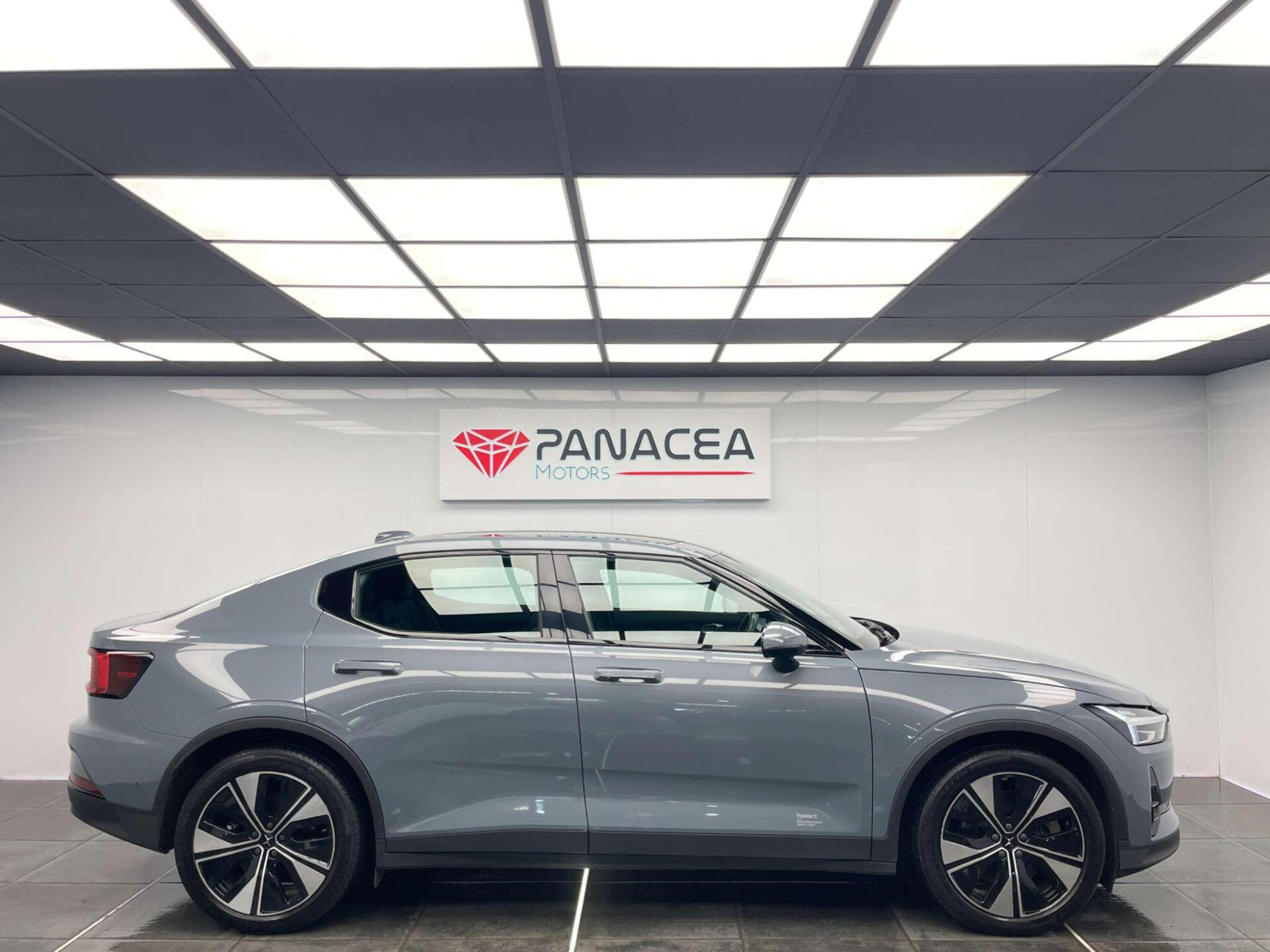2022 Polestar 2 image 3