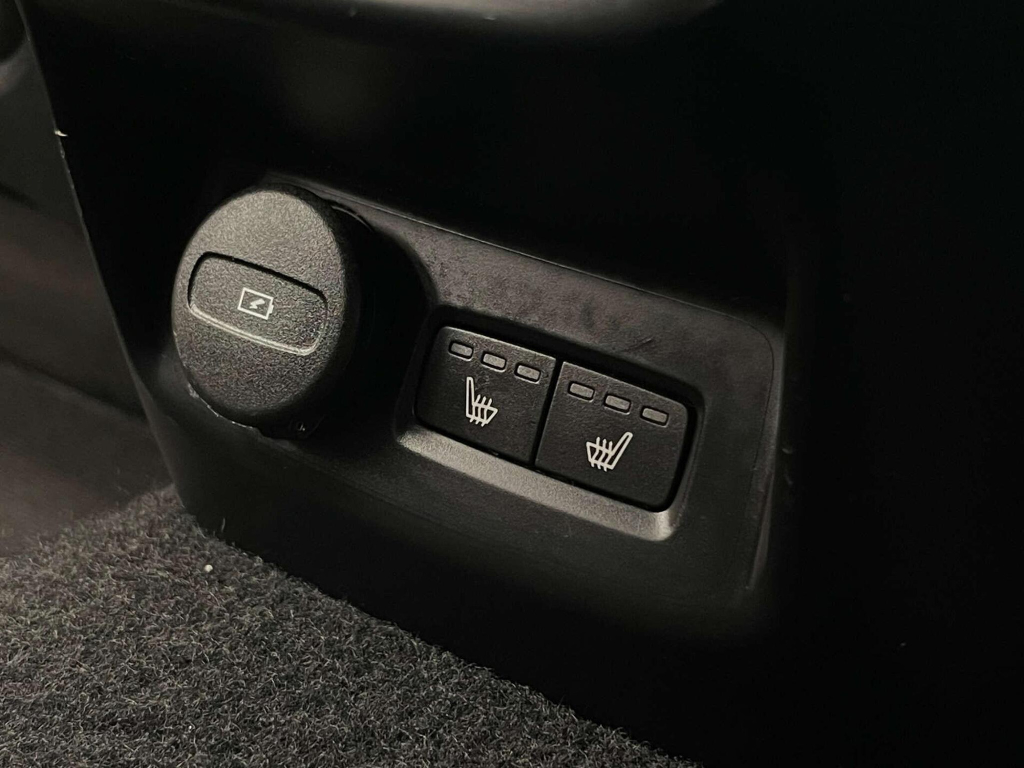 2022 Polestar 2 image 36