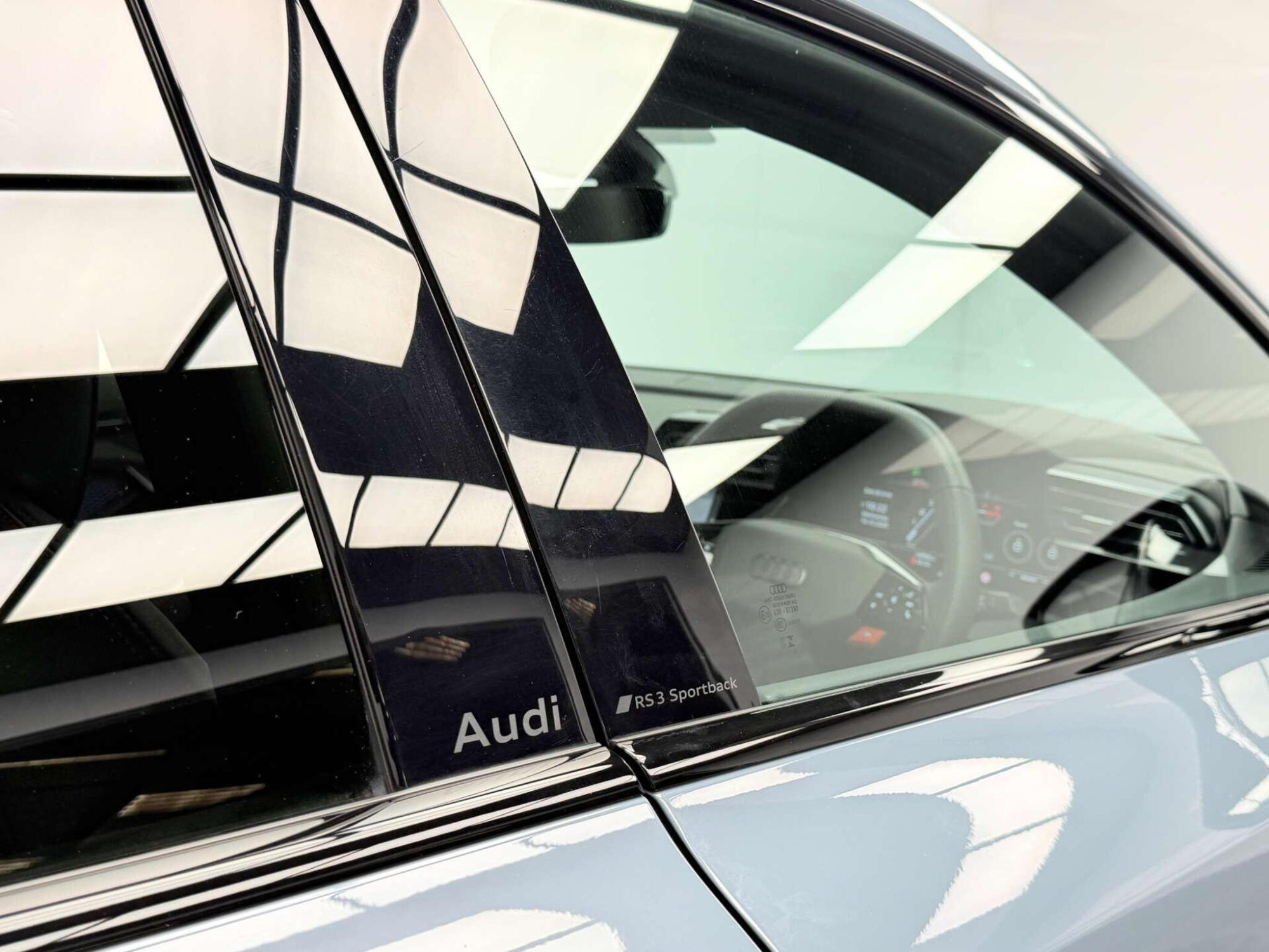 2025 Audi RS 3 image 40