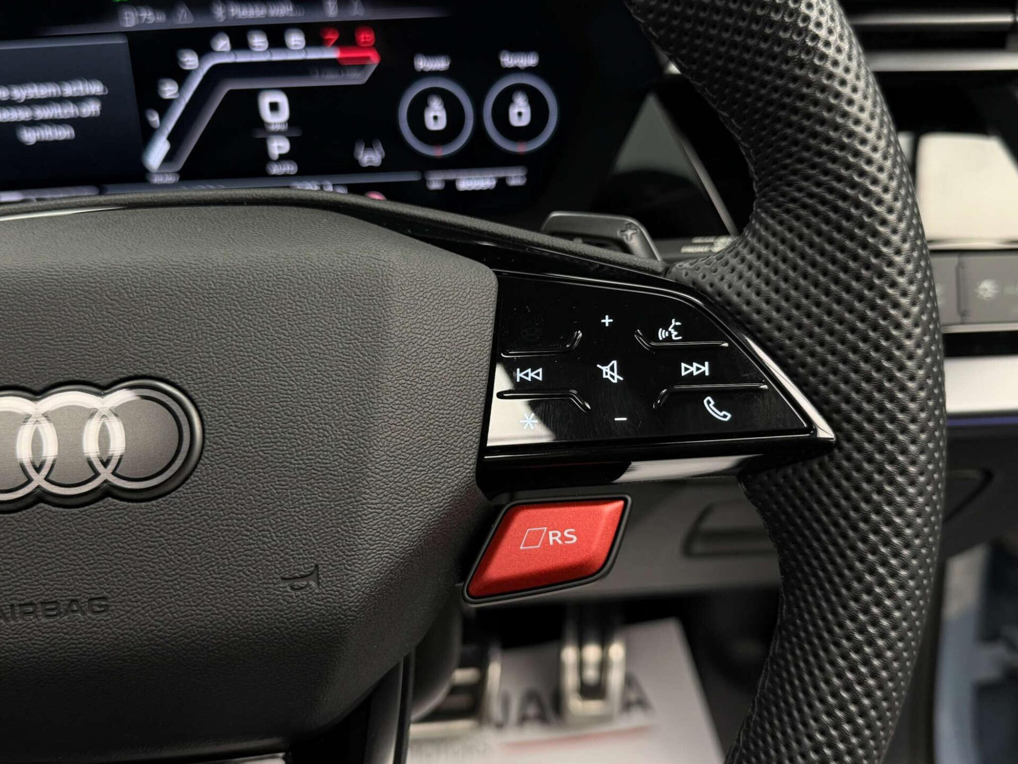 2025 Audi RS 3 image 36