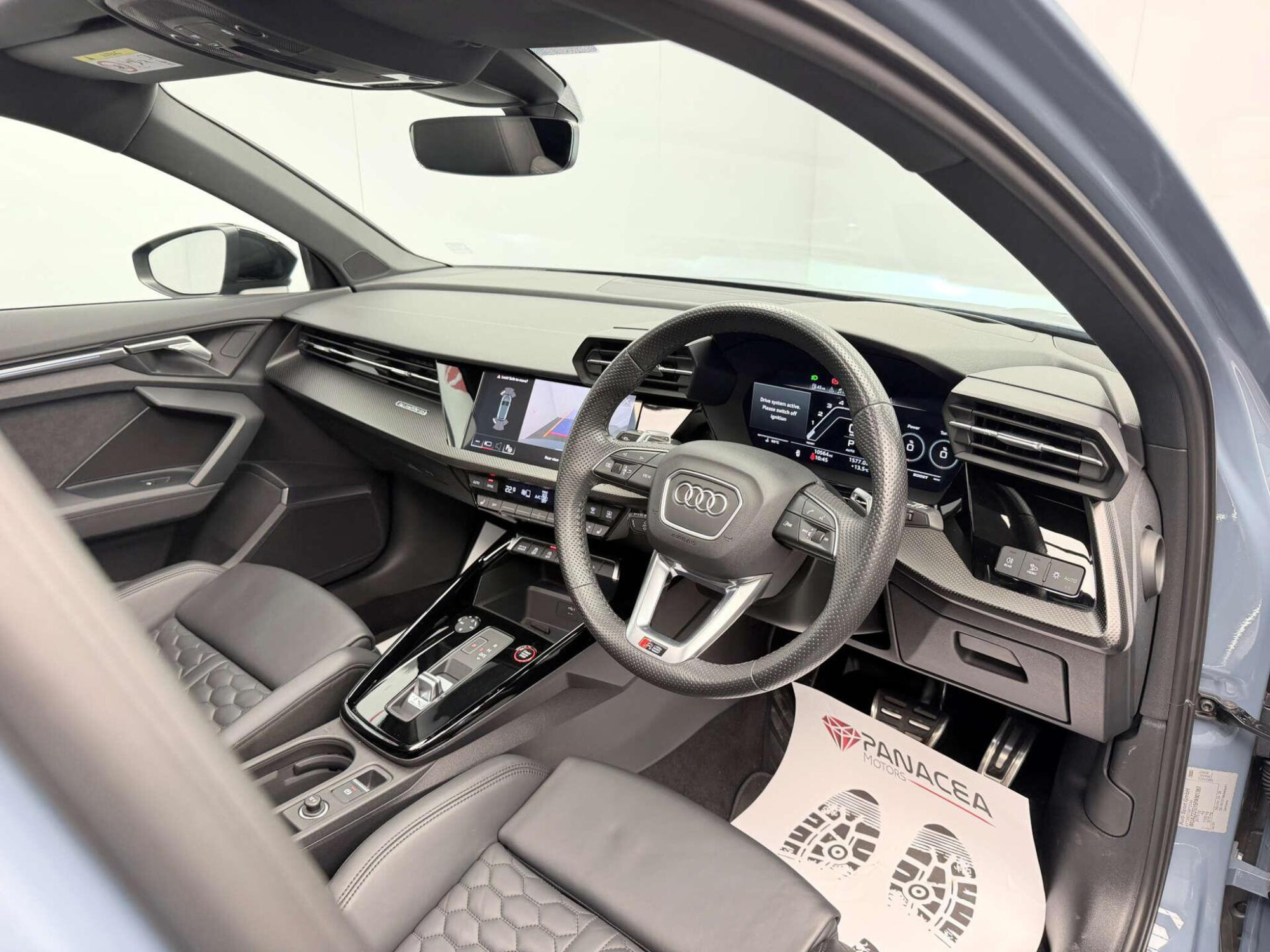 2022 Audi RS 3 image 14