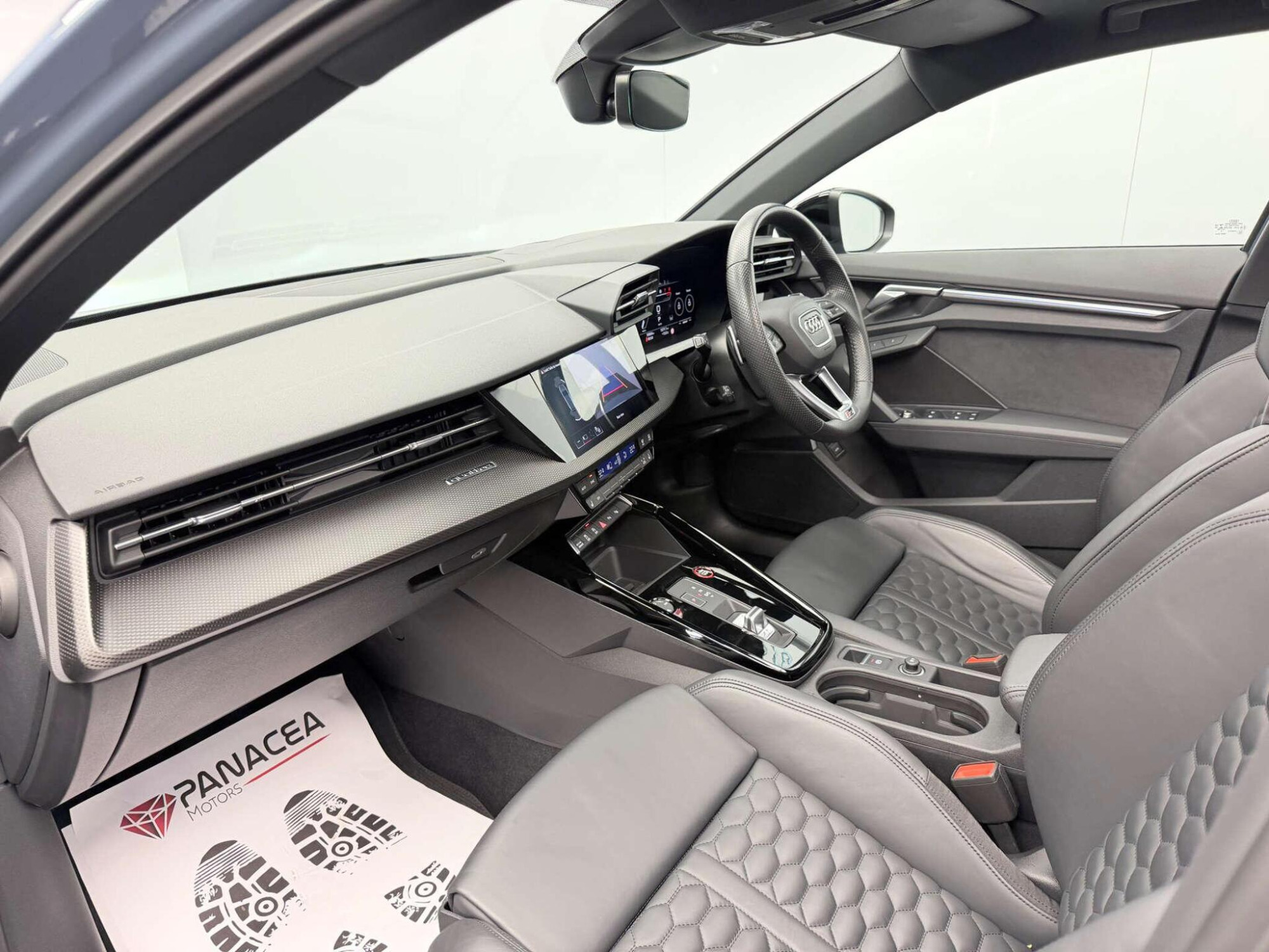 2022 Audi RS 3 image 34