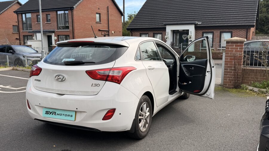 2012 Hyundai i30 Active – 2012 – FRZ 1271 i30 active photo 3