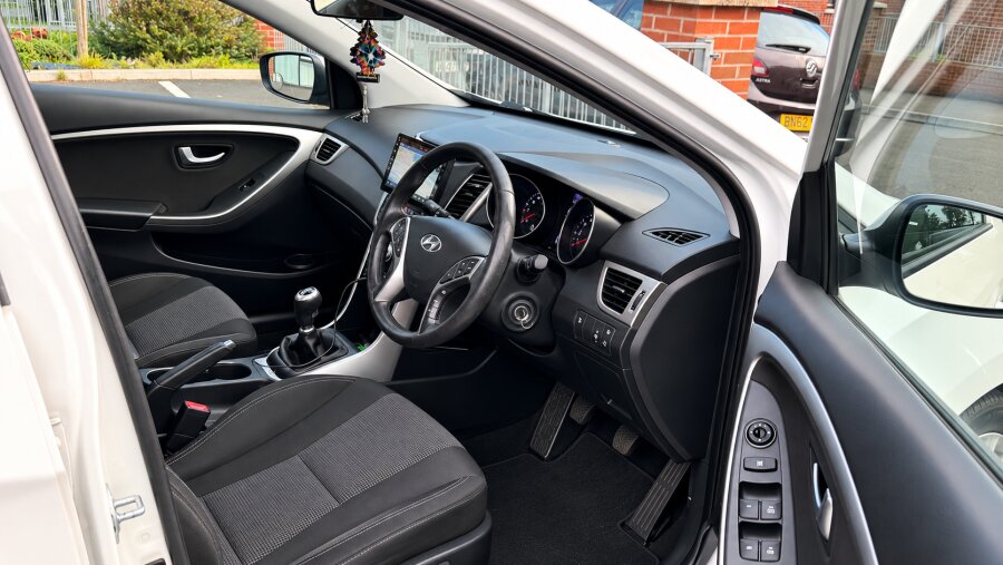 2012 Hyundai i30 Active – 2012 – FRZ 1271 i30 active photo 4