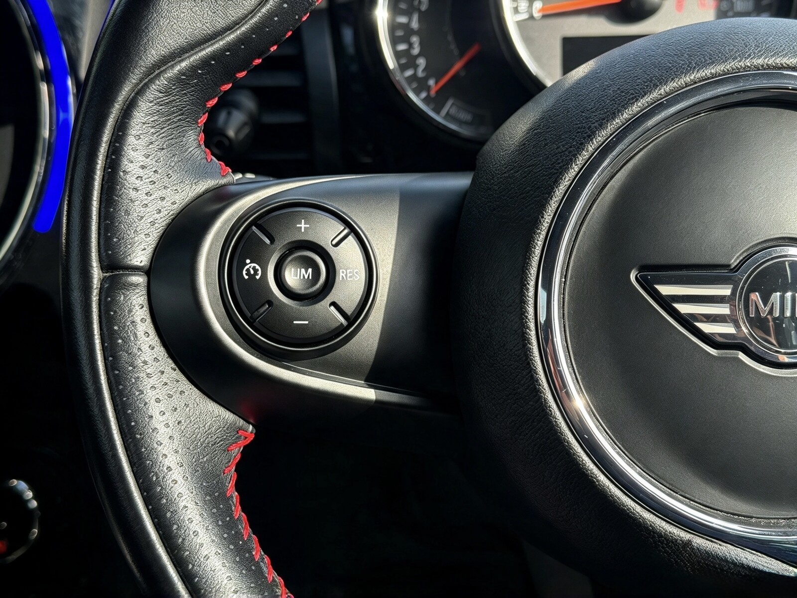 2014 Mini Cooper S image 11