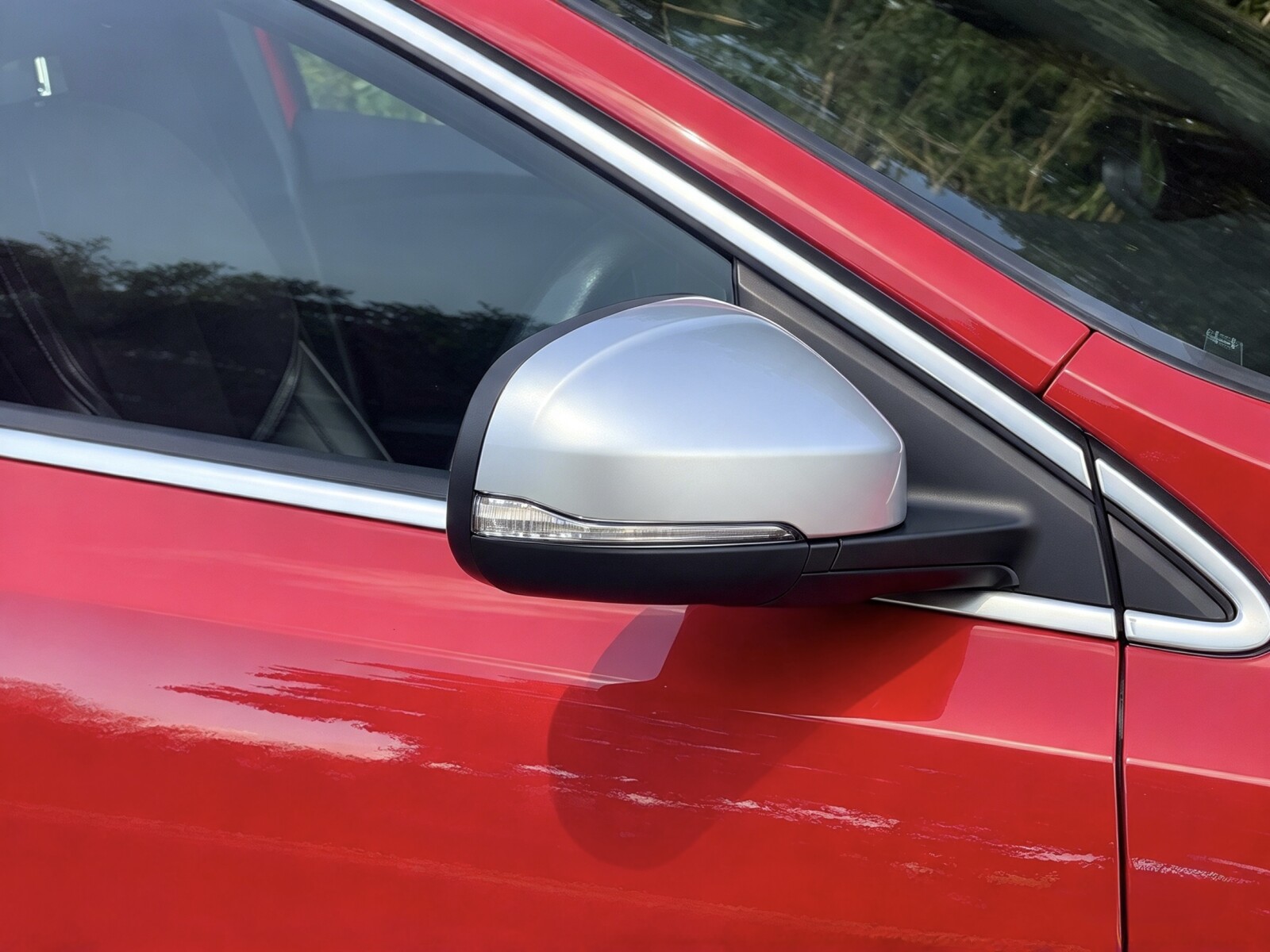2017 Volvo V40 image 19