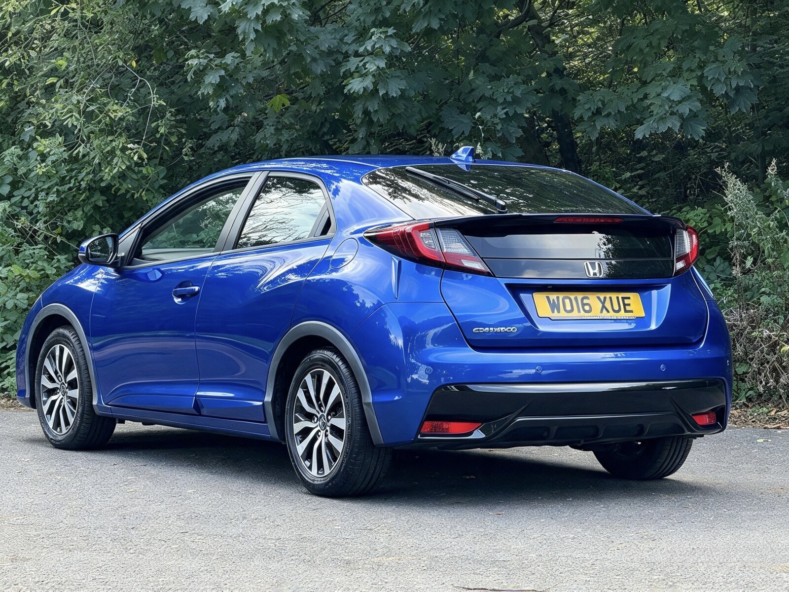 2016 Honda Civic image 2