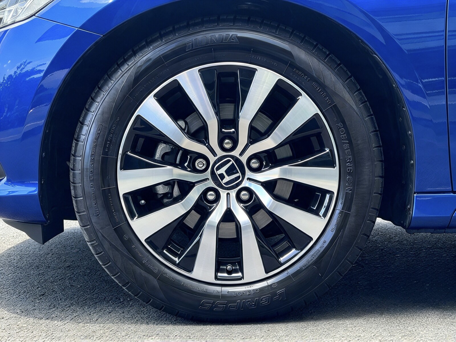 2016 Honda Civic image 3