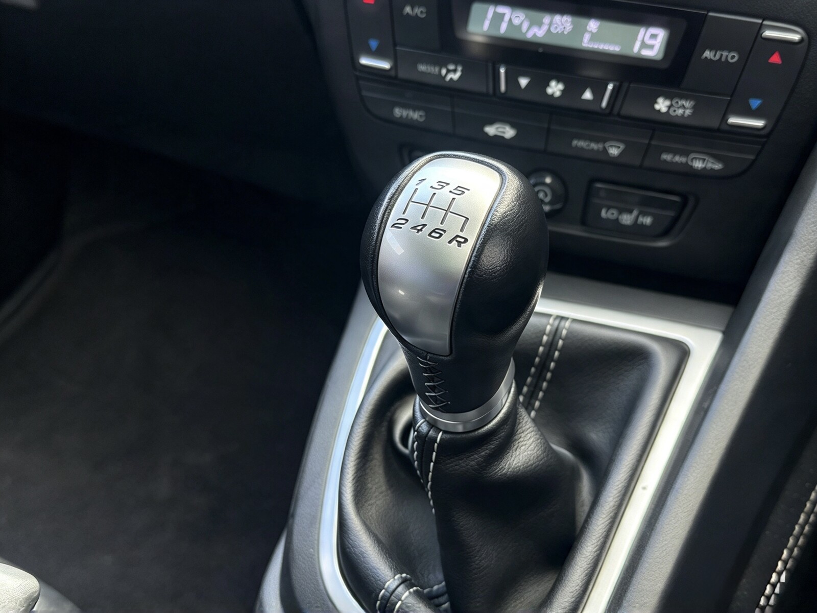 2016 Honda Civic image 10