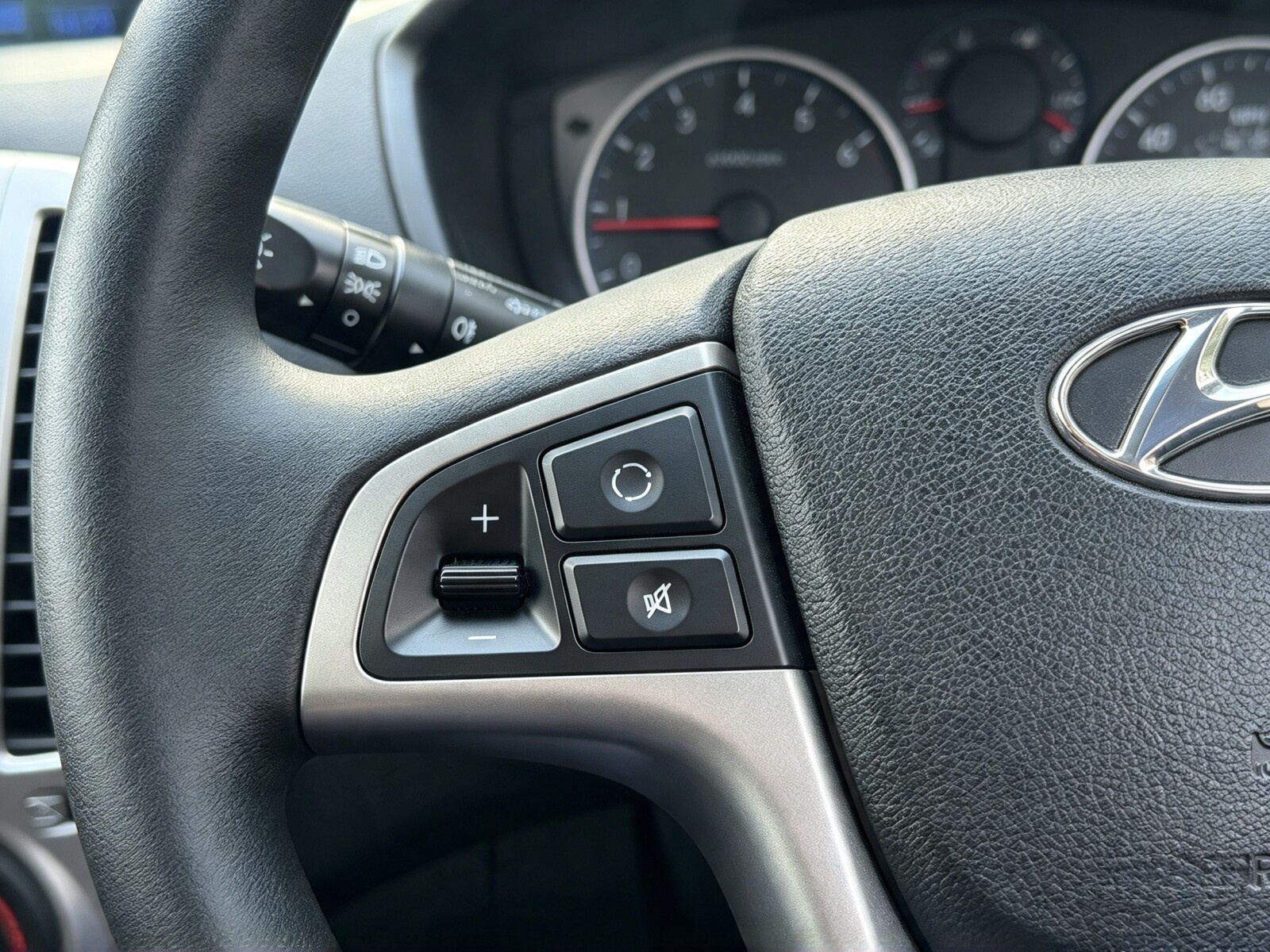 2011 Huyandai I20 image 6