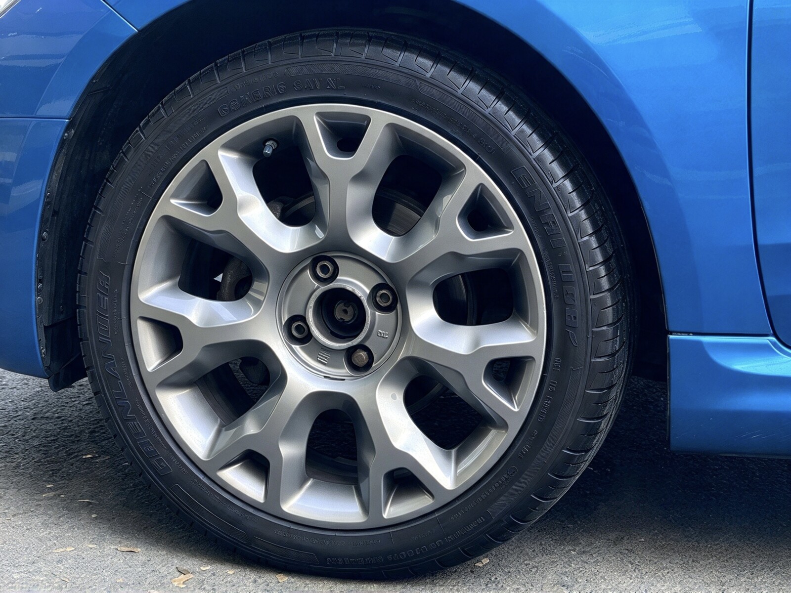 2017 Fiat 500 image 24