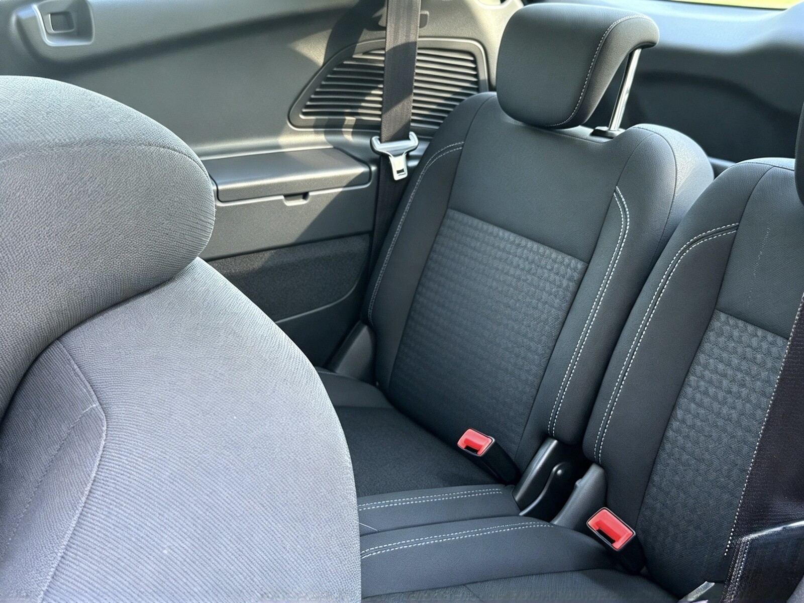 2018 Ford Grand C-Max image 23
