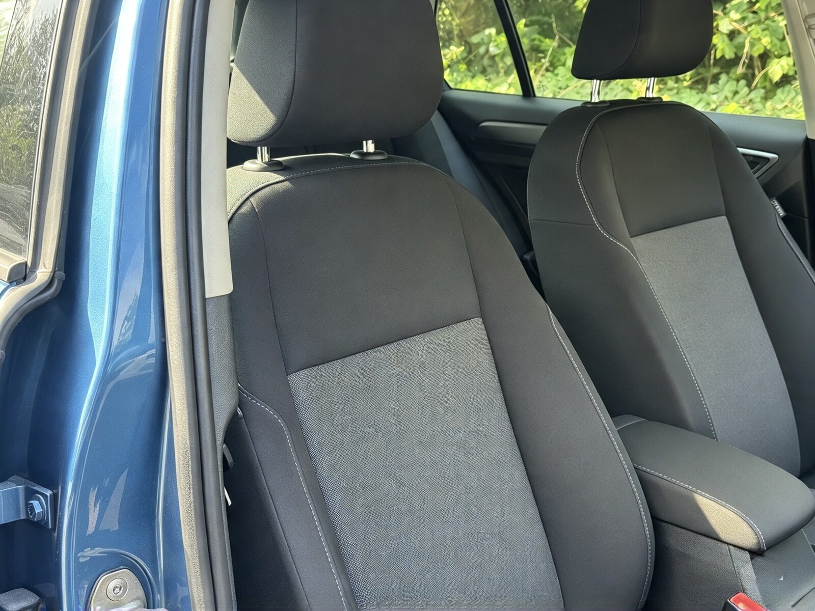 2016 Volkswagen Golf image 6