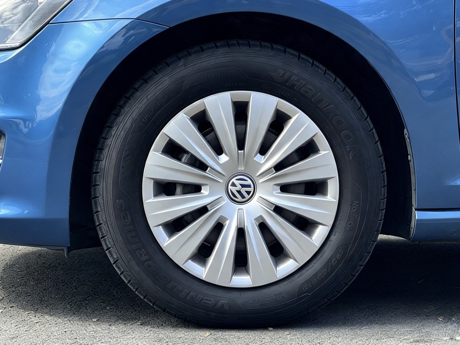 2016 Volkswagen Golf image 23