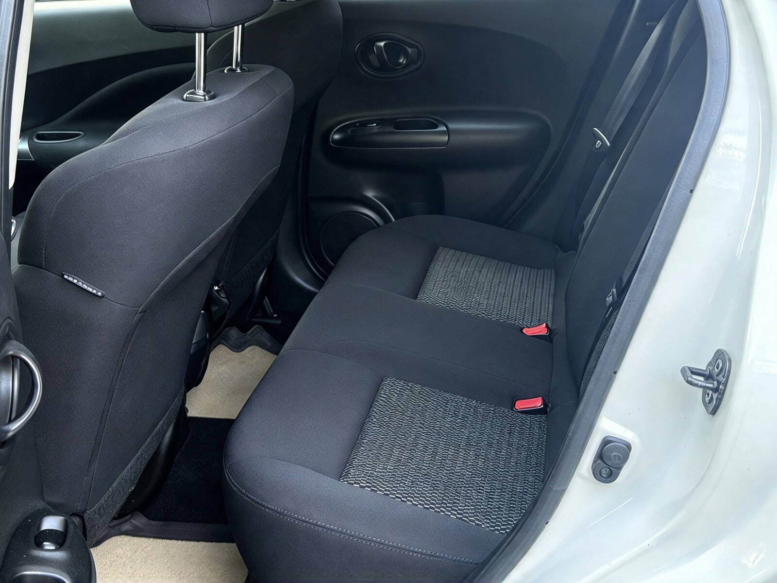 2016 Nissan Juke image 26