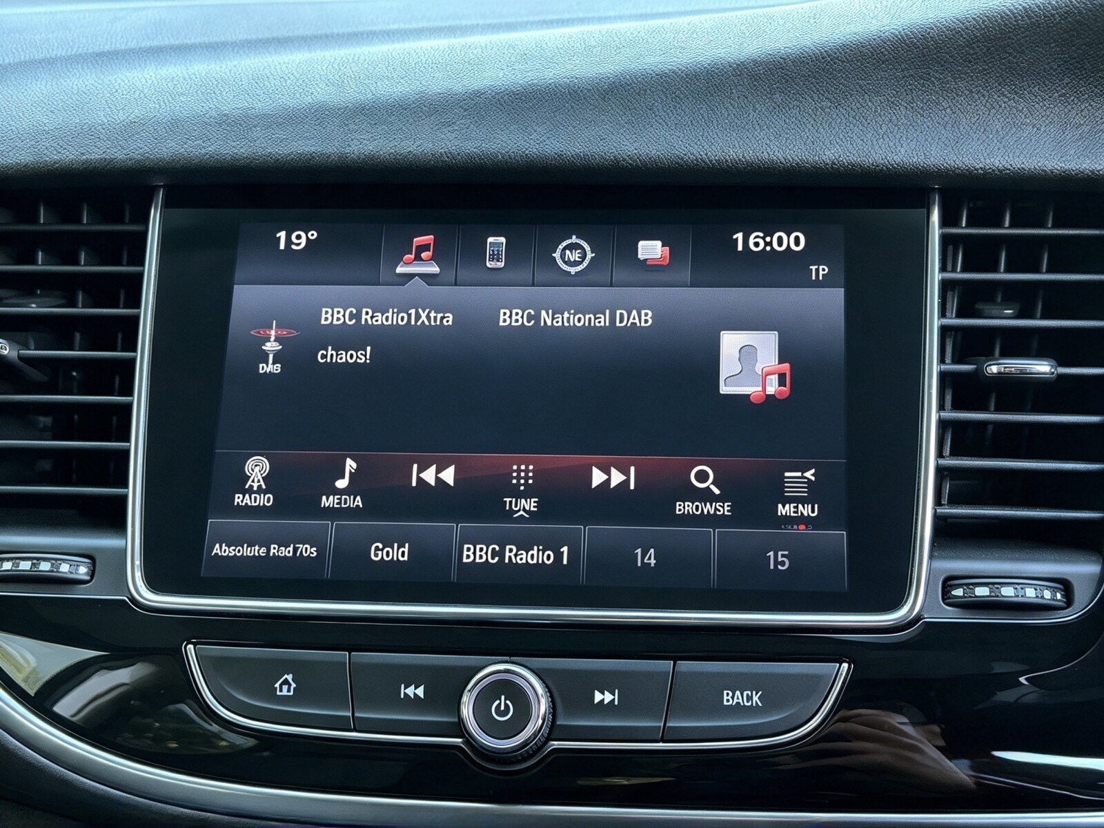 2018 Vauxhall Mokka image 11