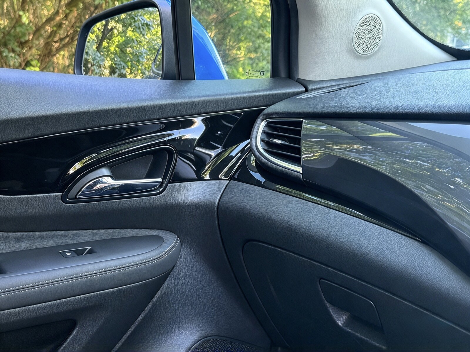 2018 Vauxhall Mokka image 12