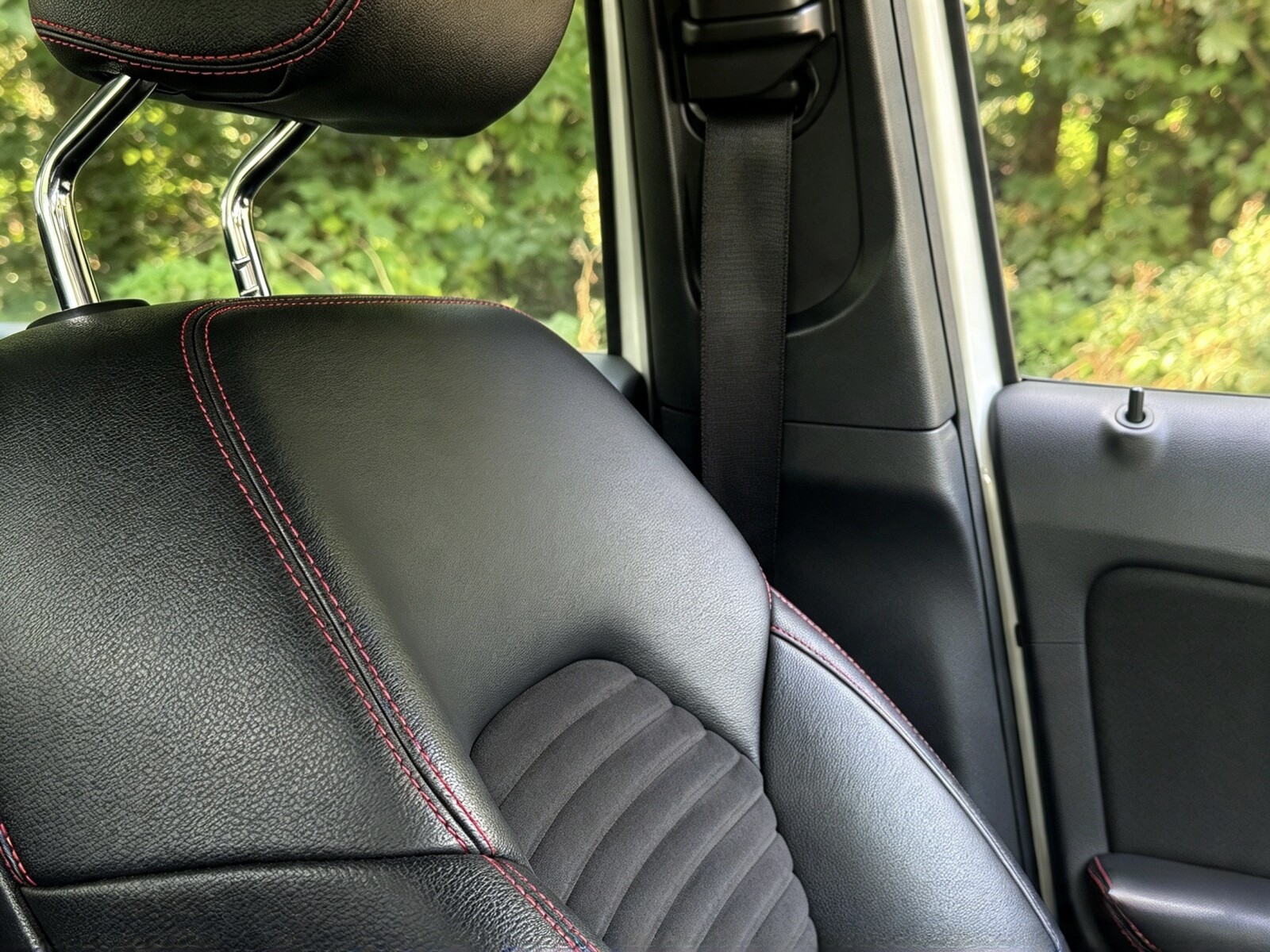 2017 Mercedes-Benz B-Class image 13