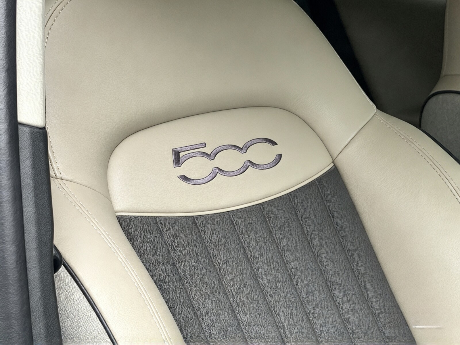 2016 Fiat 500X image 7