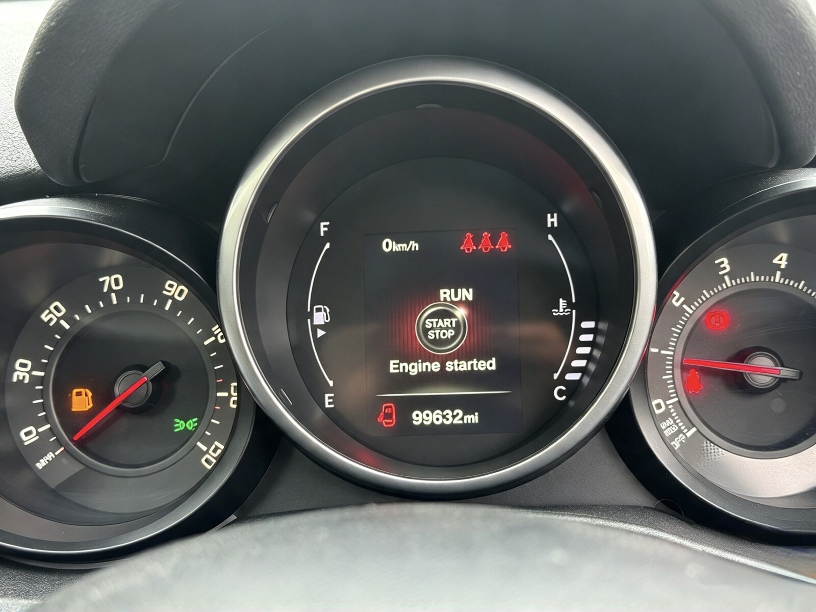 2016 Fiat 500X image 10