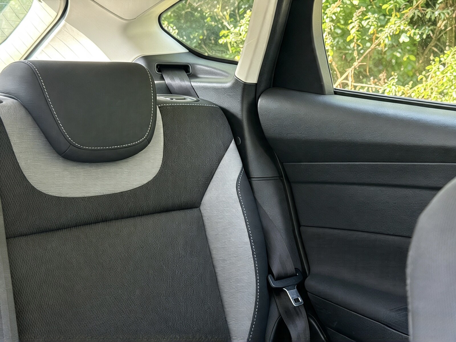 2014 Ford Focus image 12