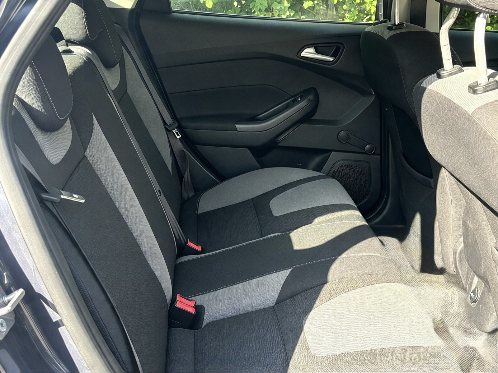 2014 Ford Focus image 13