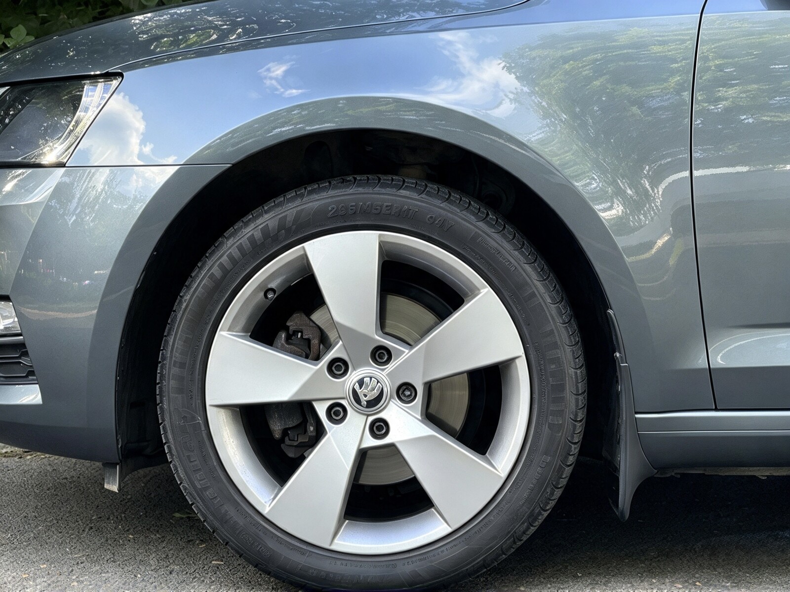 2020 Skoda Octavia image 25