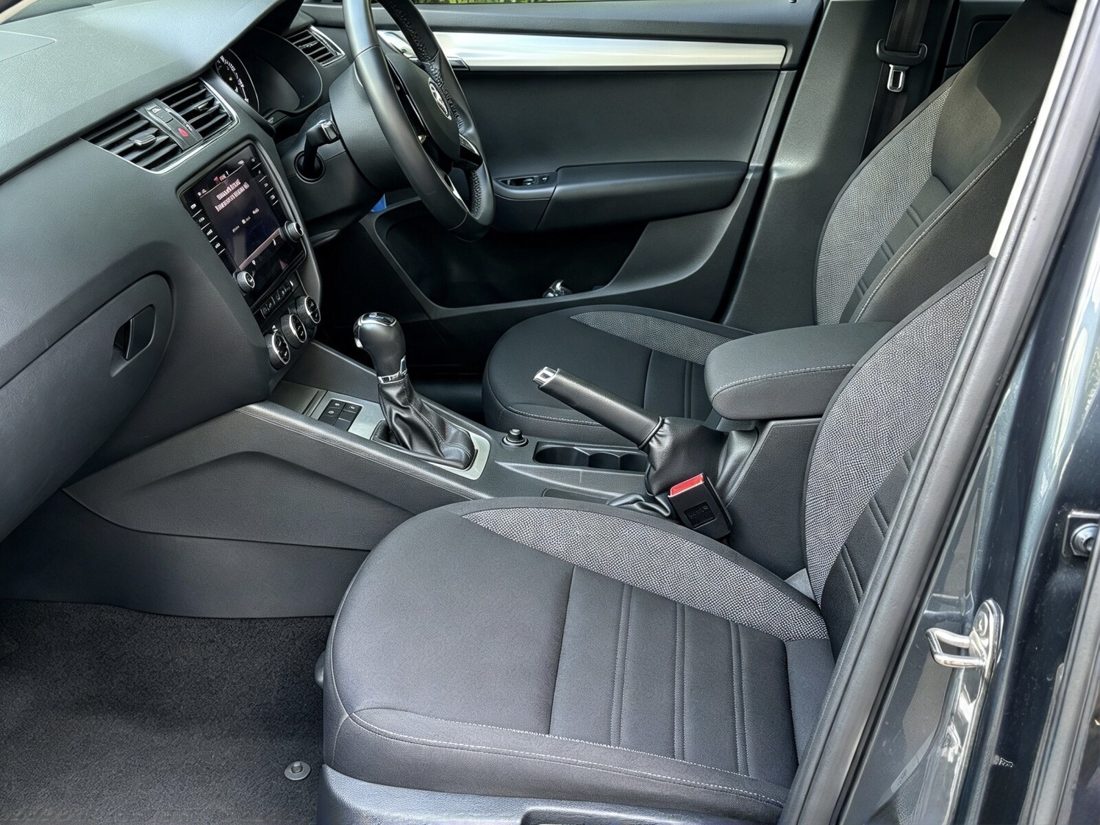 2020 Skoda Octavia image 26