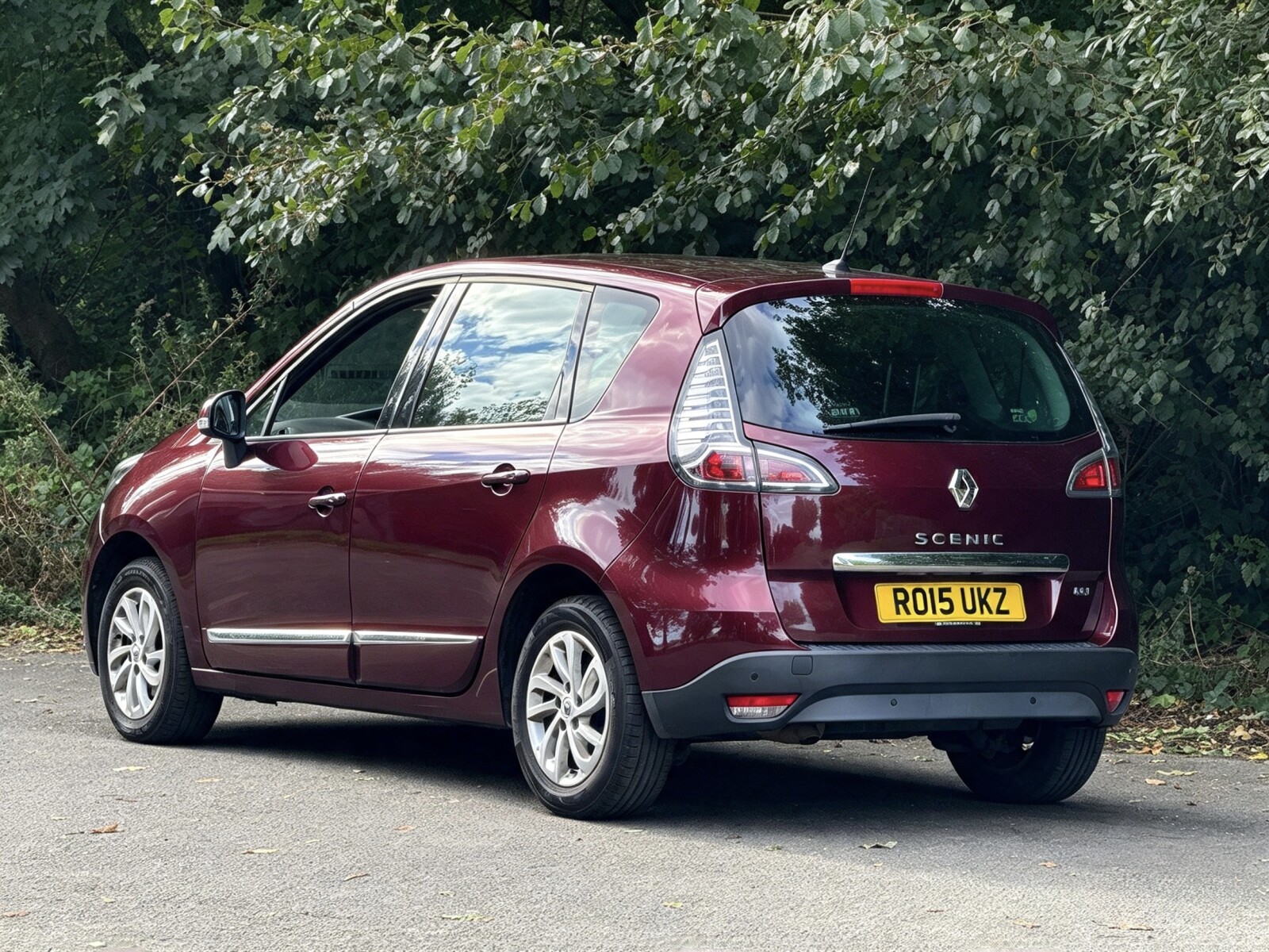 2015 Renault Scenic image 2