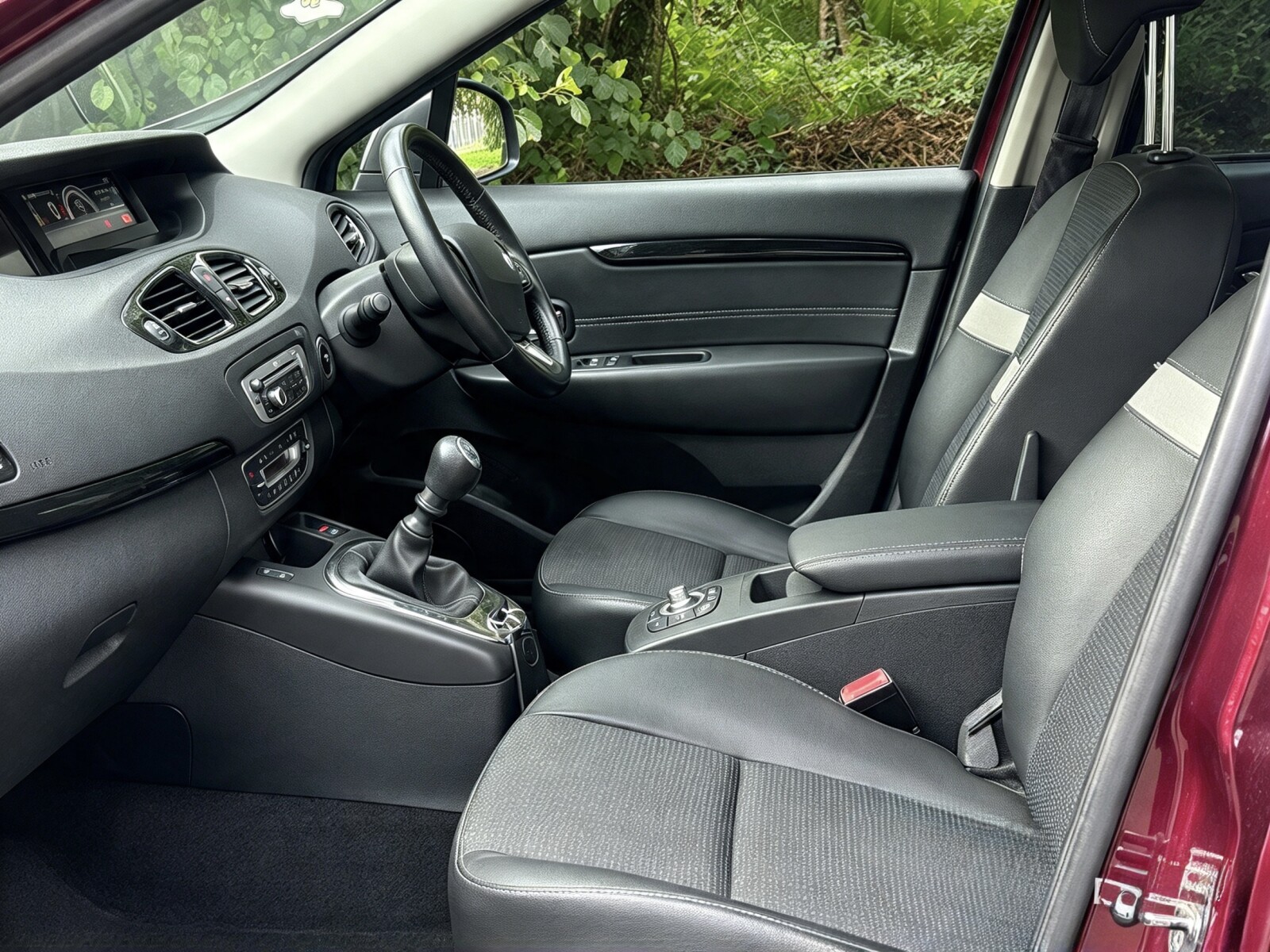 2015 Renault Scenic image 23