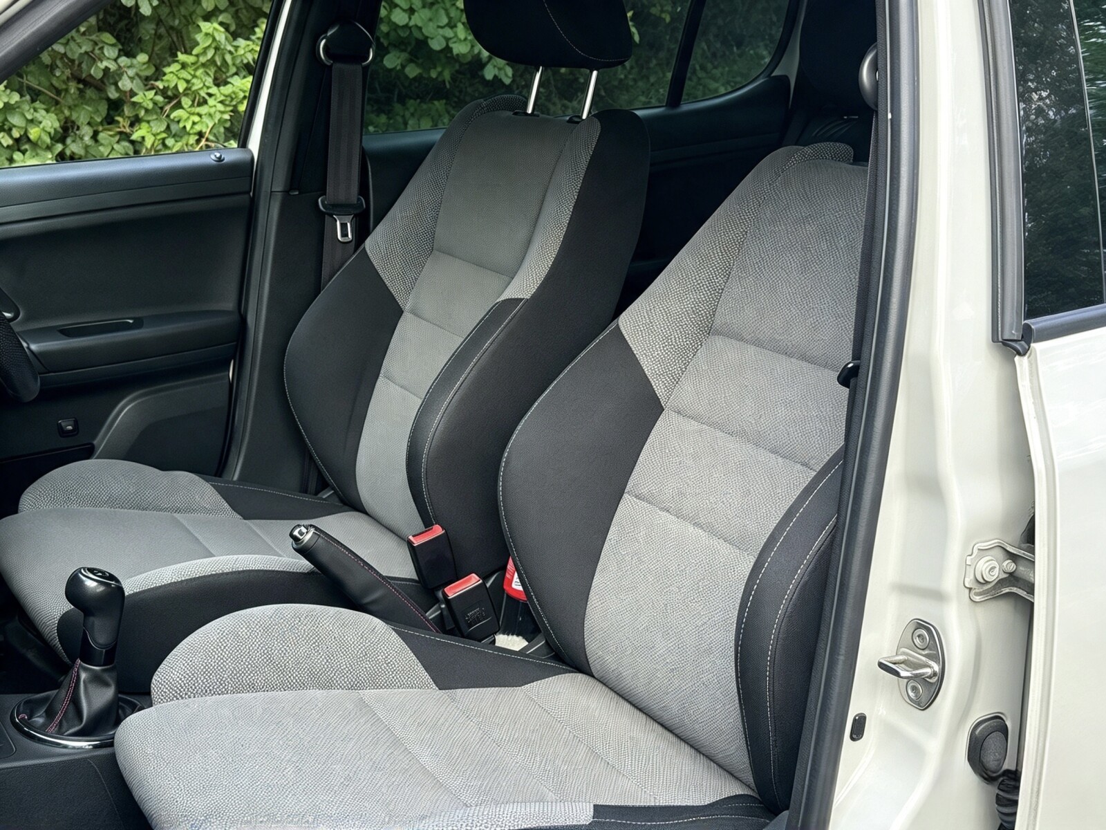 2011 Skoda Fabia image 22