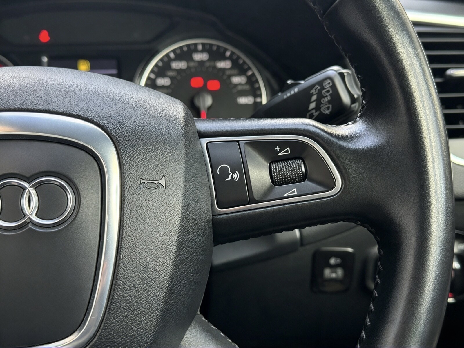 2010 Audi Q5 image 8