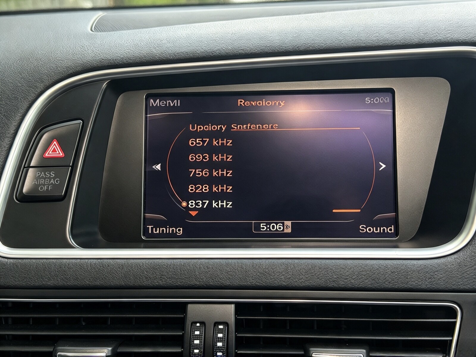 2010 Audi Q5 image 13