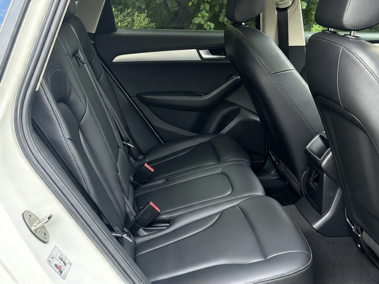 2010 Audi Q5 image 18