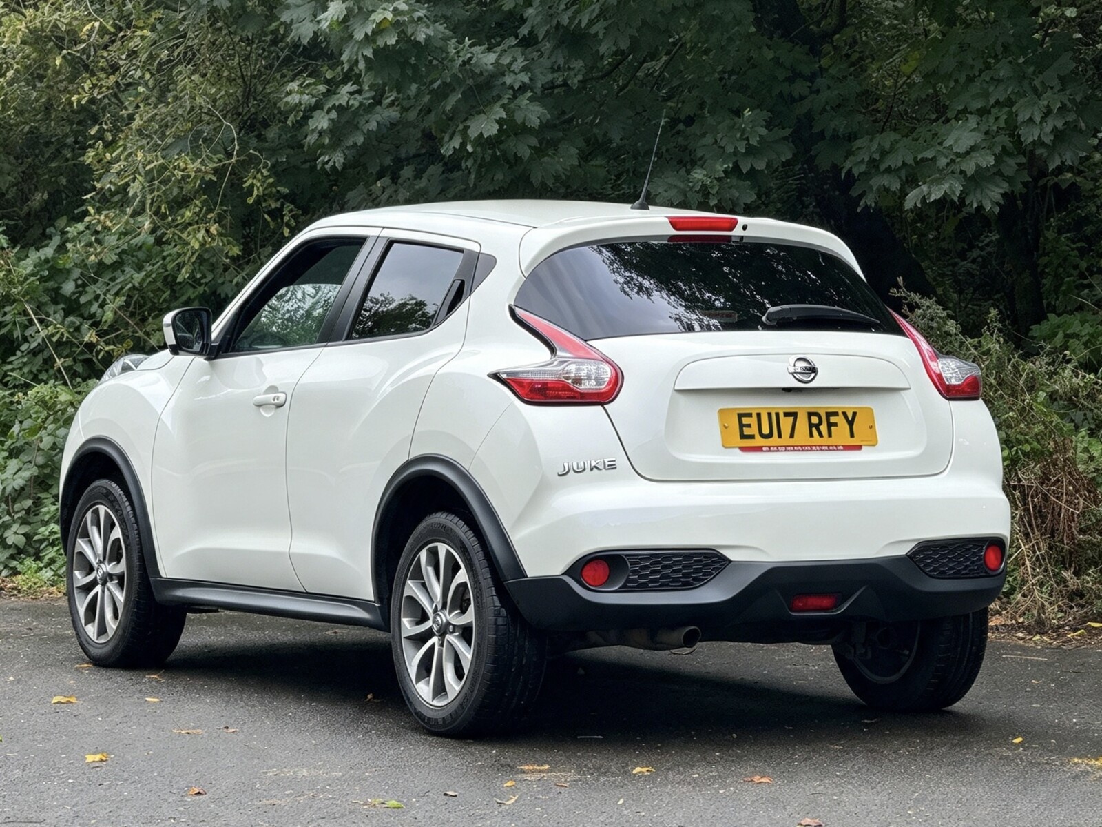 2017 Nissan Juke image 2