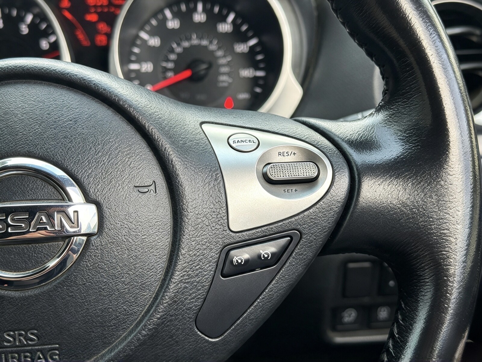 2017 Nissan Juke image 7