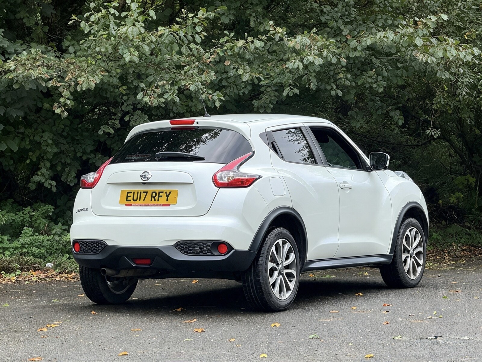 2017 Nissan Juke image 21