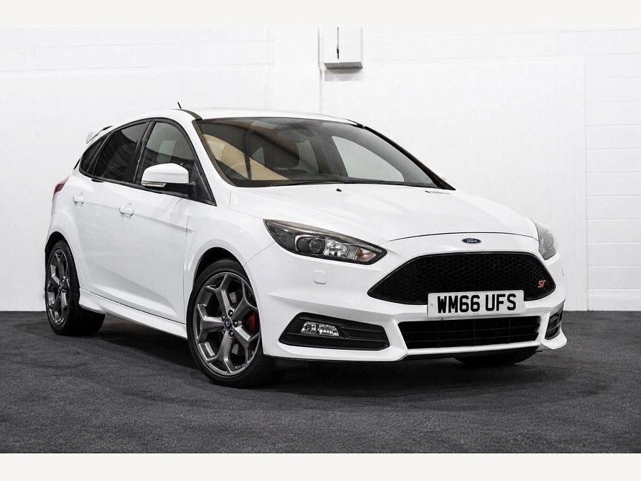 2017 Ford Focus photo 1