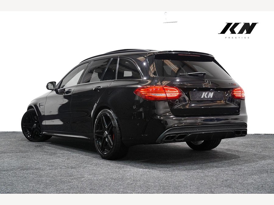 2016 Mercedes-Benz C Class photo 2