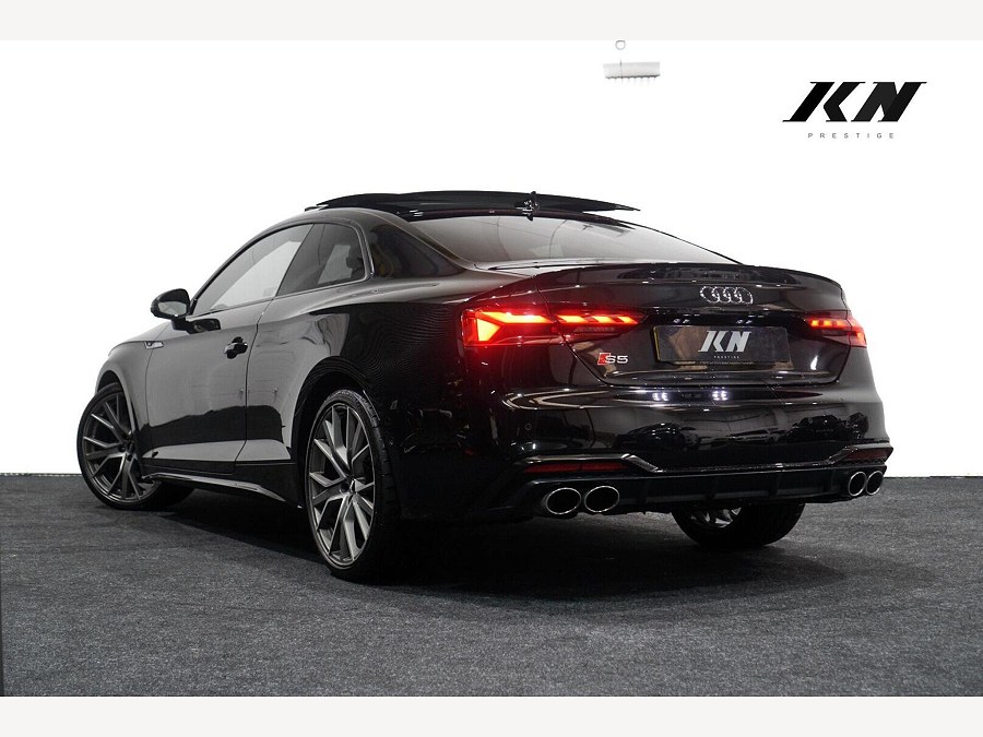 2021 Audi S5 photo 2