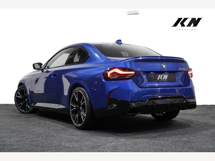 2022 BMW 2 Series photo 2