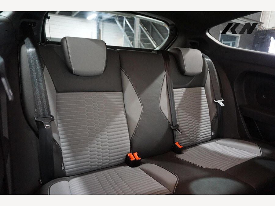 2013 Ford Fiesta photo 12
