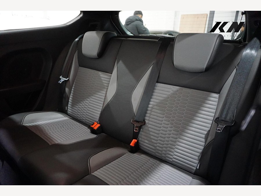 2013 Ford Fiesta photo 7