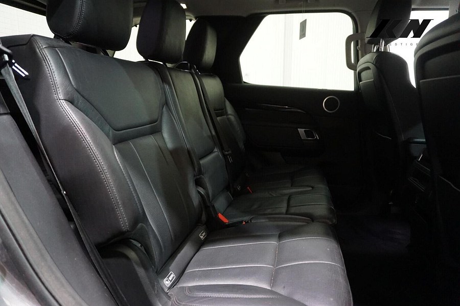 2017 Land Rover Discovery photo 7