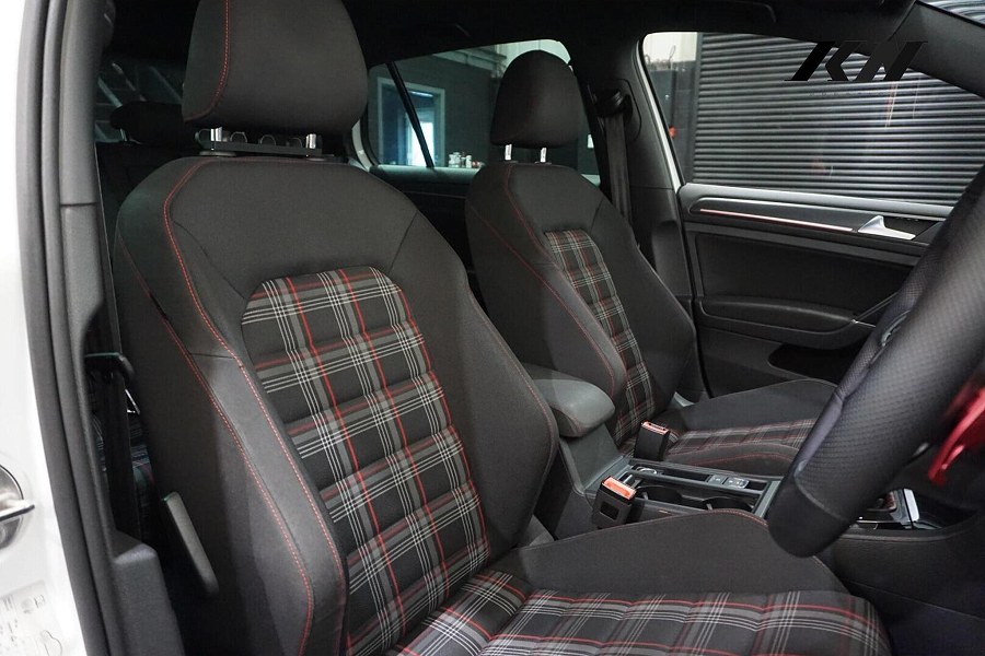 2019 Volkswagen Golf photo 14
