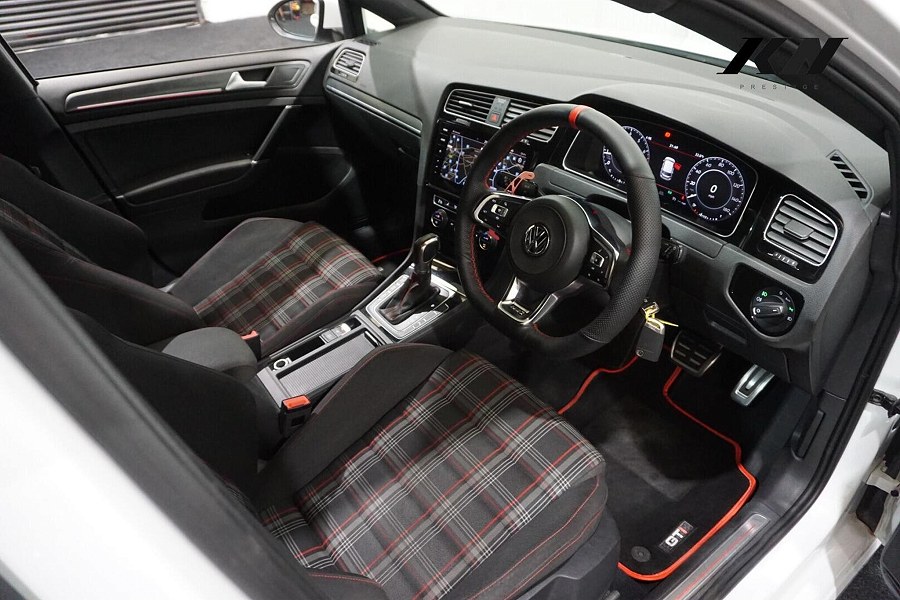 2019 Volkswagen Golf photo 10