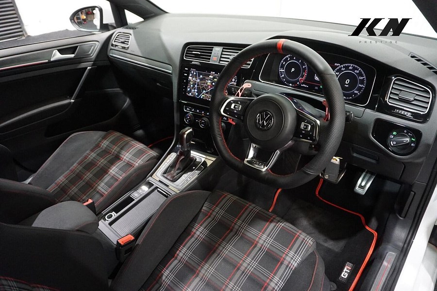 2019 Volkswagen Golf photo 11