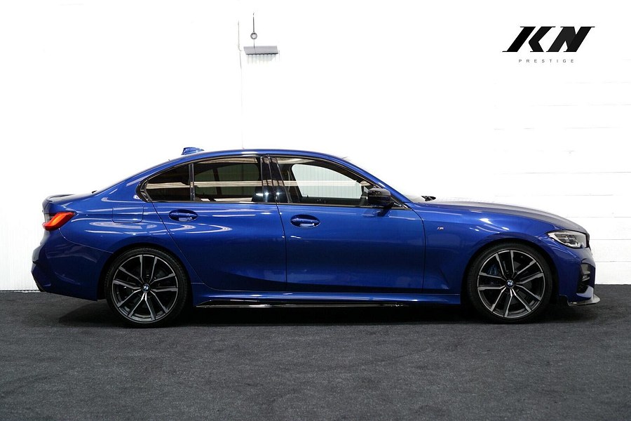 2019 BMW 3 Series photo 9